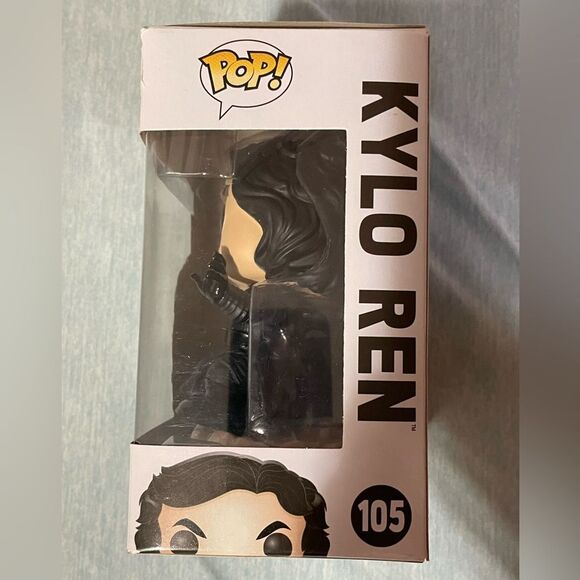 Funko Pop Kylo Ren With Starkiller Base #105 Star Wars - Picture 5 of 6